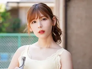 Vợ quan hệ trong lớp yoga trong khi chồng xem phim