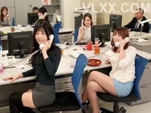 Anh trai Tanhua Hammer đã đăng ký vào một khách sạn hạng sao và hẹn gặp một cô gái trẻ xinh đẹp có bộ ngực và vòng 3 khủng. Chạm vào ngực cô ấy, sờ mó âm hộ cô ấy, tán tỉnh, cưỡi cô ấy và quan hệ với cô ấy theo tư thế 69 cho đến khi cô ấy kêu la cầu xin...