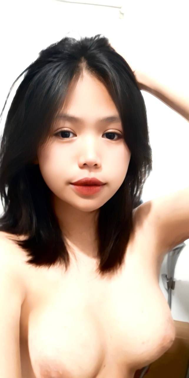 Em học sinh nghiện bị quấy rối tình dục khi đi tàu điện