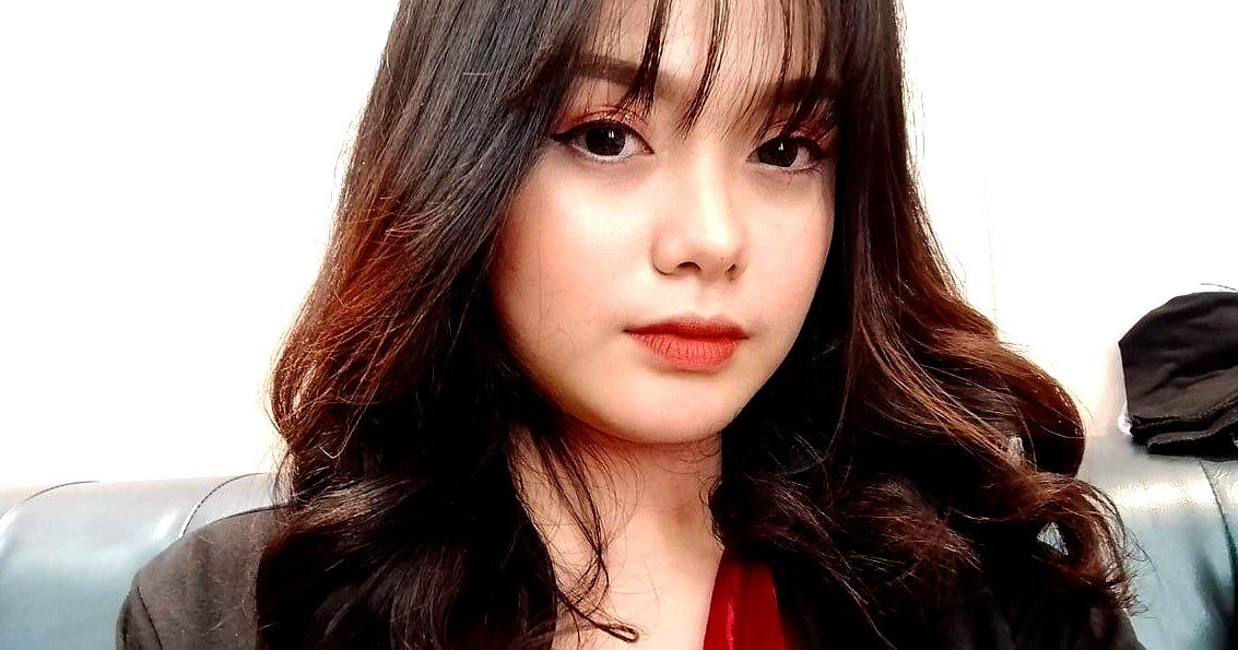 Bà xã chăm sóc Ông chồng ở bệnh viện và cậu trai giường bên may mắn